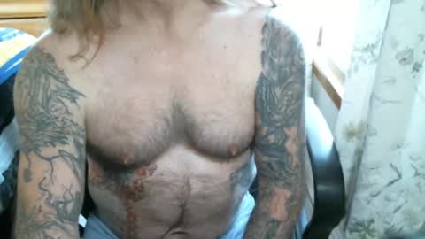 Snapshot of perkymalenipples chatting on 2, 3, 2025 perkymalenipples online show from 2, 3, 2025