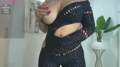 Snapshot of perla_hot4u chatting on 26, 3, 2026 online show from 26, 3, 2026