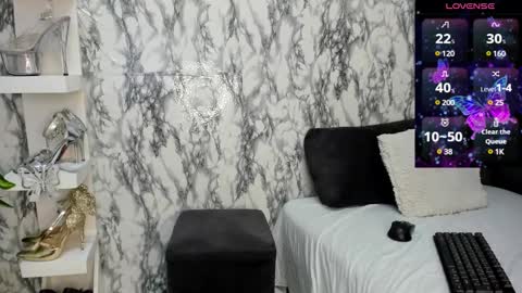 Perla Thompson online show from 26, 2, 2025