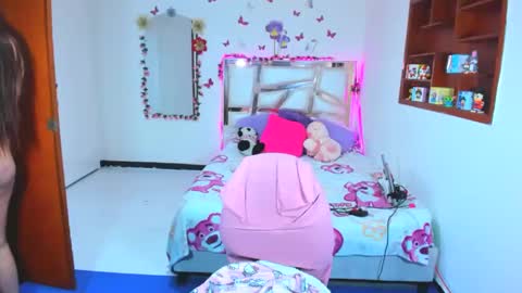 Snapshot of perlabeautiful chatting on 16, 10, 2025 PERLA online show from 16, 10, 2025