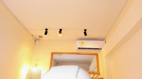 PerlaPreciosa online show from 4, 3, 2026