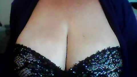 perlita070822 online show from 25, 6, 2026