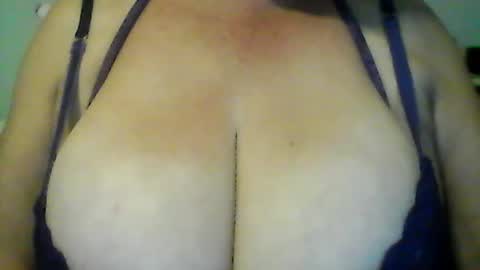 perlita070822 online show from 22, 7, 2026