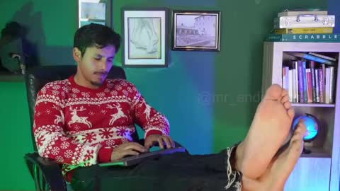 Snapshot of perseoo_88 chatting on 18, 12, 2025 andres online show from 18, 12, 2025