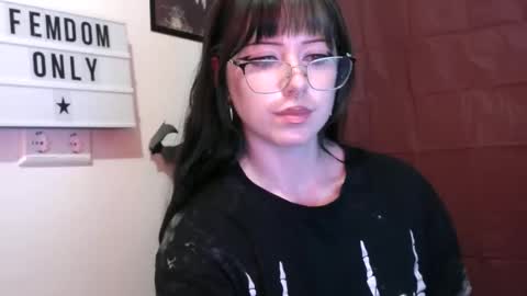 Persephone online show from 29, 4, 2026