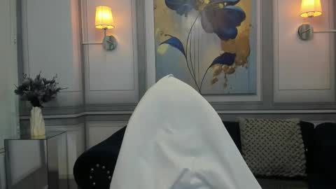 Mia online show from 11, 2, 2026