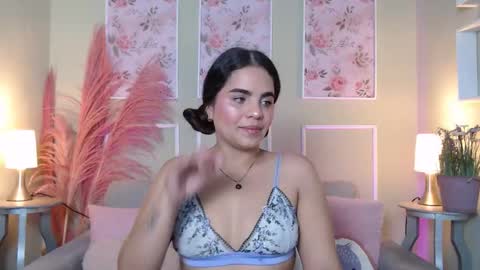 Snapshot of pervy_nikole chatting on 5, 10, 2025 Nikole online show from 5, 10, 2025