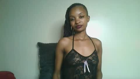 Snapshot of petal_palette chatting on 14, 5, 2026 Lolly online show from 14, 5, 2026
