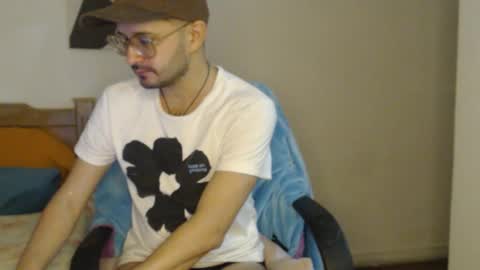 Snapshot of peter_x_annaud chatting on 9, 10, 2025 FELIPE online show from 9, 10, 2025