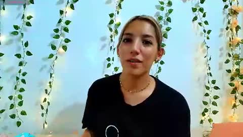 petite_blossom4 online show from 16, 7, 2026