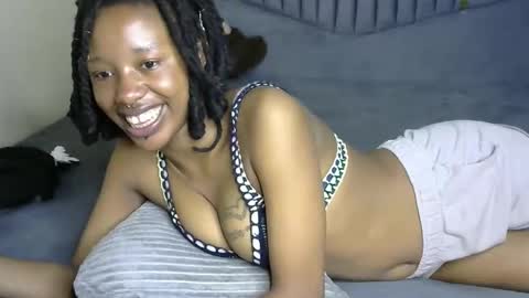 petite_byb online show from 18, 1, 2026