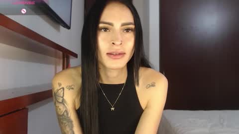 Snapshot of petite_linda chatting on 13, 3, 2026 Linda online show from 13, 3, 2026