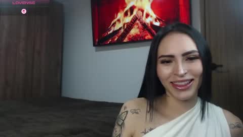 Snapshot of petite_linda chatting on 16, 4, 2026 Linda online show from 16, 4, 2026