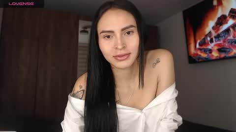 Snapshot of petite_linda chatting on 14, 5, 2026 Linda online show from 14, 5, 2026