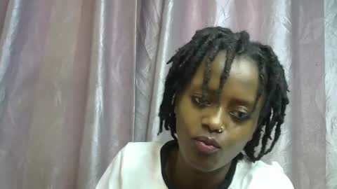 petite_star2 online show from 12, 1, 2026