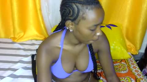 Snapshot of petite_tanya chatting on 24, 12, 2024 Tanya online show from 24, 12, 2024