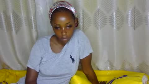 Snapshot of petite_tanya chatting on 14, 2, 2025 Tanya online show from 14, 2, 2025