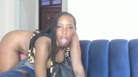 Snapshot of petite_tanya chatting on 24, 4, 2026 Tanya online show from 24, 4, 2026