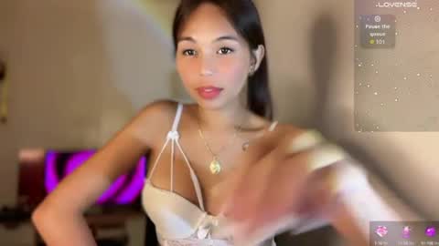 Snapshot of petitegirlx69 chatting on 11, 6, 2026 miss lisa online show from 11, 6, 2026