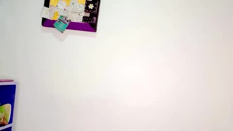 Snapshot of petiteivoryqueen chatting on 10, 5, 2026 danna online show from 10, 5, 2026