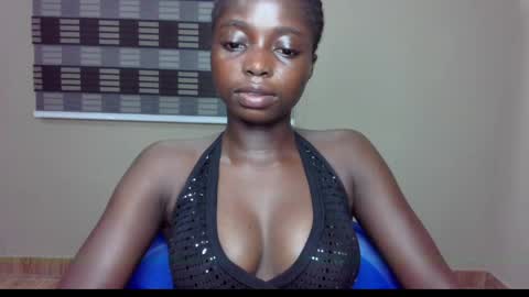 petitexxebony online show from 7, 6, 2026