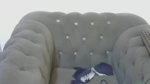 Snapshot of petitpearl chatting on 14, 2, 2025 petitpearl online show from 14, 2, 2025