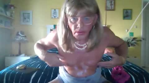 petracd57 online show from 3, 12, 2025