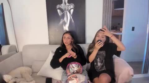 Peyton   online show from 8, 10, 2025