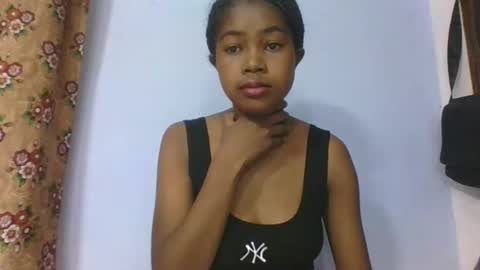 phania185885 online show from 13, 4, 2026