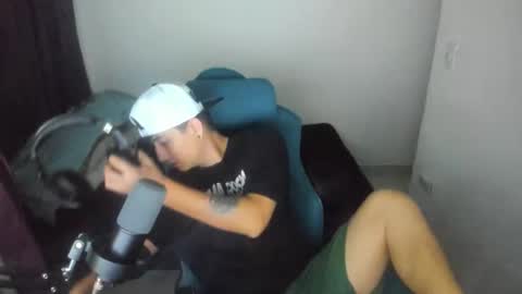 Snapshot of philip_dj chatting on 13, 4, 2026 philip_dj online show from 13, 4, 2026