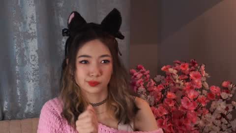 Snapshot of philomenafrost chatting on 5, 12, 2024 Hitomi oo online show from 5, 12, 2024