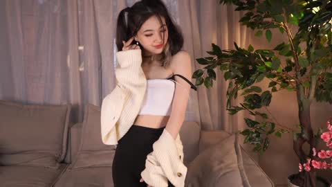 Snapshot of philomenafrost chatting on 6, 12, 2024 Hitomi oo online show from 6, 12, 2024