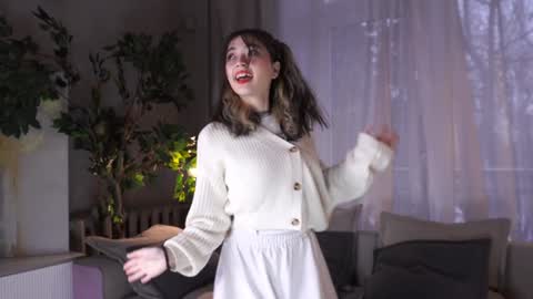 Snapshot of philomenafrost chatting on 7, 12, 2024 Hitomi oo online show from 7, 12, 2024