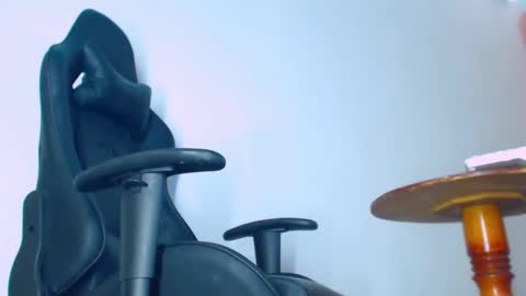 Snapshot of phlilloyhighclouds chatting on 14, 2, 2026 phlilloyhighclouds online show from 14, 2, 2026