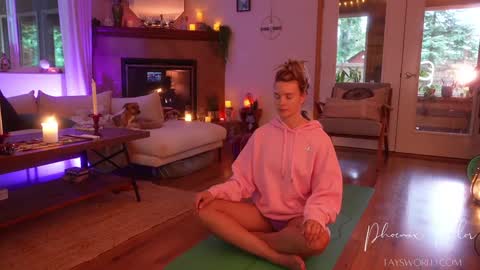 PHOENIX TAYLOR online show from 12, 3, 2026