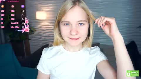 Snapshot of phyllisearney chatting on 20, 11, 2025 Hann G. Jones online show from 20, 11, 2025