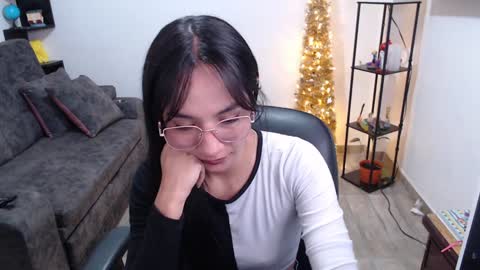 Snapshot of pia_horny chatting on 11, 12, 2024 Pia  online show from 11, 12, 2024