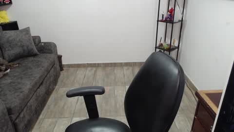 Snapshot of pia_horny chatting on 17, 1, 2025 Pia  online show from 17, 1, 2025