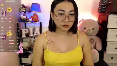 Snapshot of pia_worthsback chatting on 5, 2, 2025 Pia online show from 5, 2, 2025