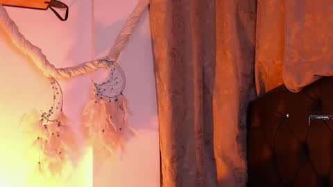  PIA FISHER  online show from 7, 2, 2026