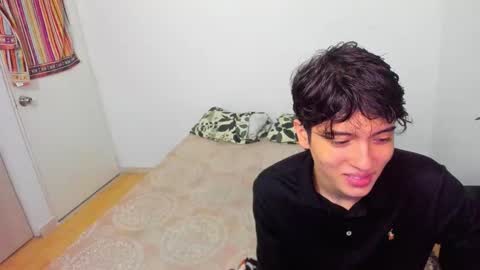 picaszomilos350 online show from 10, 3, 2026