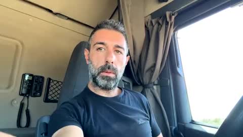 Snapshot of pierotu chatting on 24, 10, 2025 pierotu online show from 24, 10, 2025