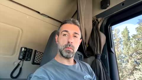 Snapshot of pierotu chatting on 28, 10, 2025 pierotu online show from 28, 10, 2025