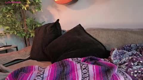 PilloGoddess online show from 12, 3, 2026