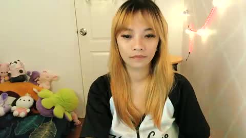 pinay beauty14 online show from 11, 1, 2025