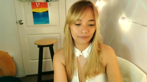 pinay beauty14 online show from 4, 3, 2025