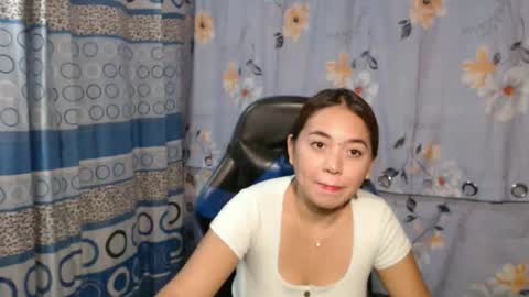 Snapshot of pinay_singlemomxs chatting on 7, 3, 2026 pinay_singlemomxs online show from 7, 3, 2026