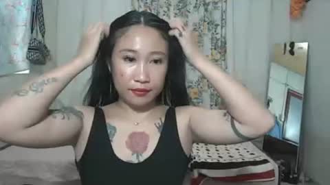 yumie  online show from 28, 5, 2026