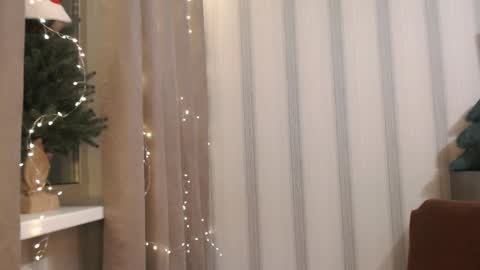       online show from 17, 12, 2025