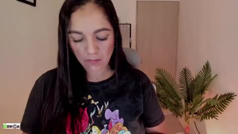 Snapshot of pink_kitten_ chatting on 20, 6, 2026 Eli online show from 20, 6, 2026